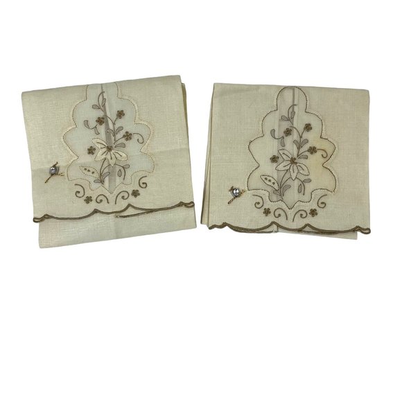 Vintage Set of 2 Beige Floral Embroidered Tea Towels - Picture 1 of 8